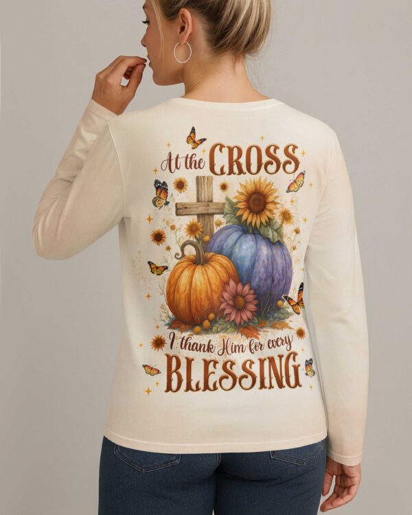At The Cross I Thank Him For Every Blessing V-neck Long Sleeves Shirt - Image 4
