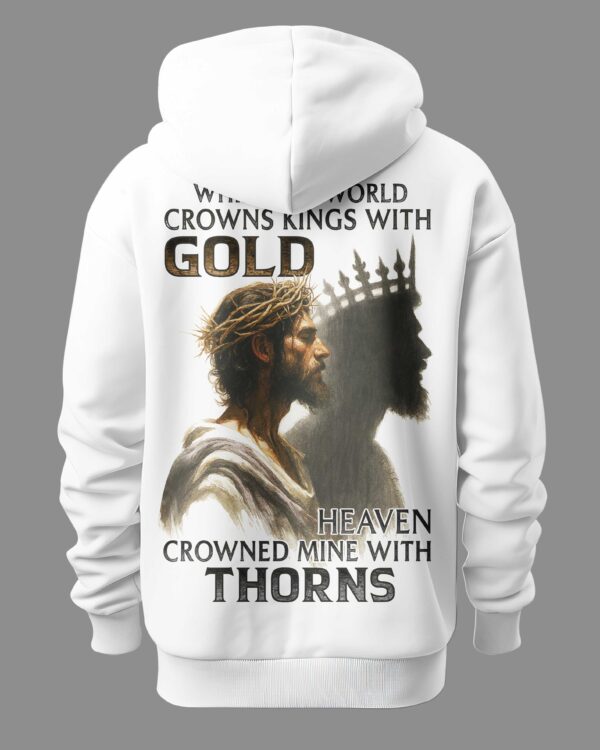 While The World Crowns Kings Shirt - Image 8