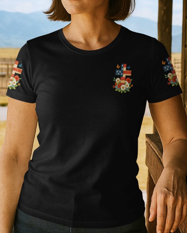 Don't Worry Honey T-Shirt - Image 6