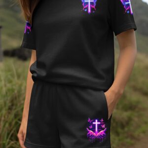 Alternative view of I Want To Be In God's Hands Women Casual Shorts