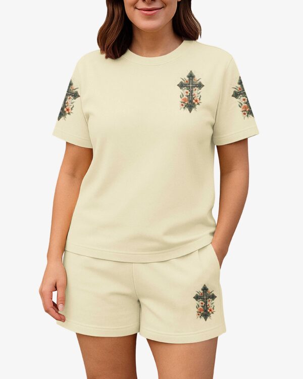 A Praying Mom Is A Powerful Force Women Casual Shorts - Image 8