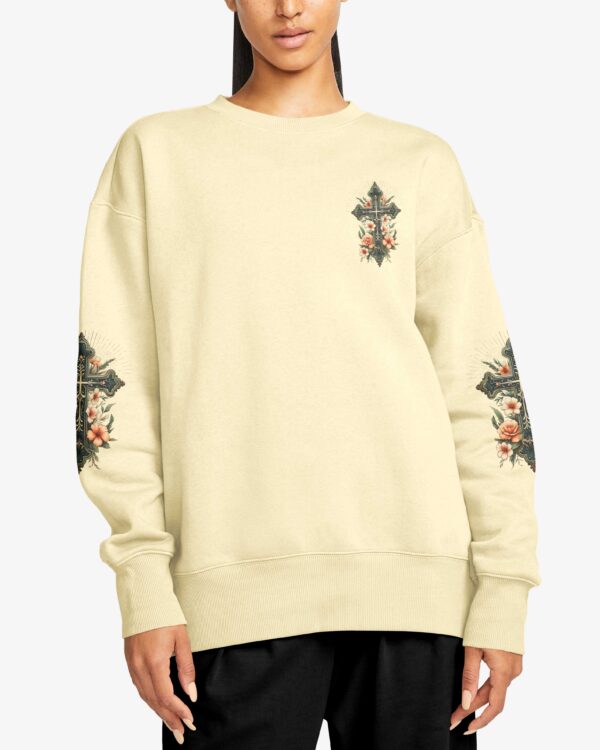 A Praying Mom is a Powerful Force Sweater - Image 9