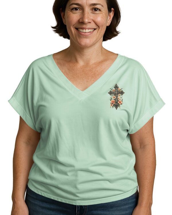 A Praying Mom is a Powerful Force V-neck Dolman Sleeves Shirt - Image 12